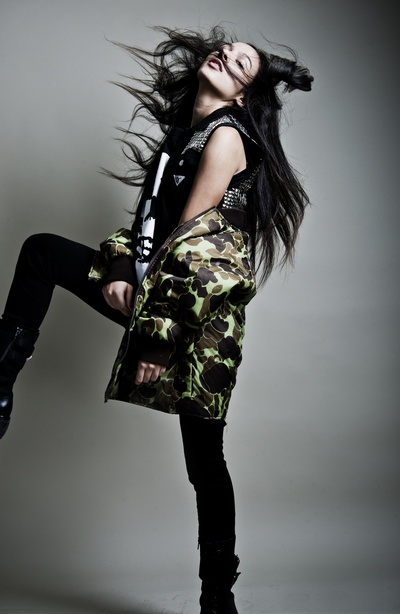 奥罗拉·佩里纽的写真