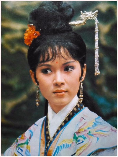 李璇的写真-《四大美人》演西施的...