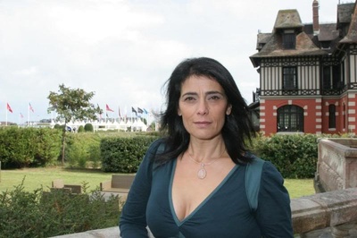 西娅姆·阿巴斯的写真