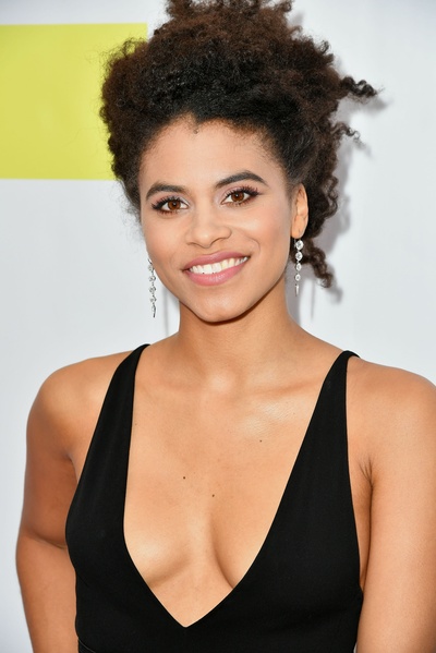 莎姬·贝兹的写真