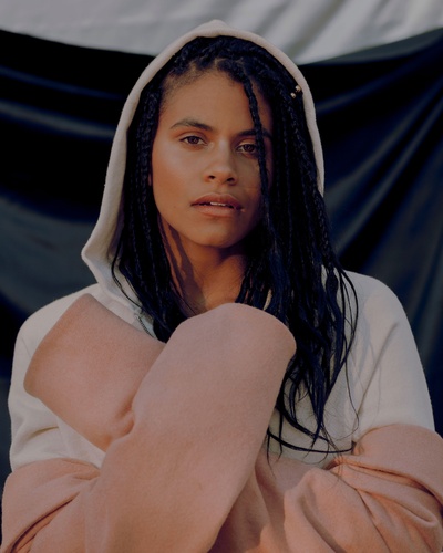 莎姬·贝兹的写真