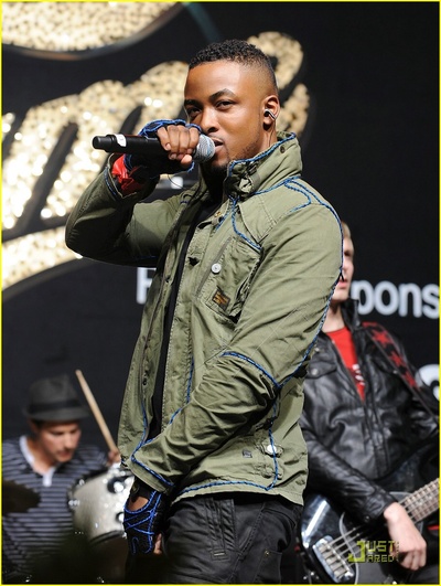 柯林斯·潘尼的写真