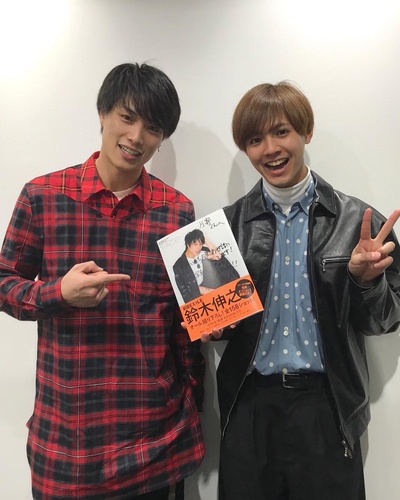 铃木伸之的写真-与片寄凉太