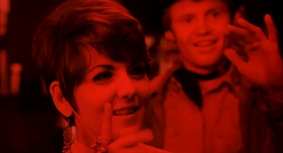 布伦达·瓦卡罗的写真-午夜牛郎中的剧照