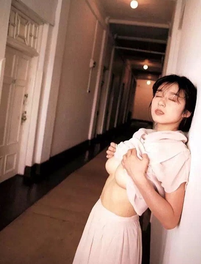 青山知可子的写真-青山知可子