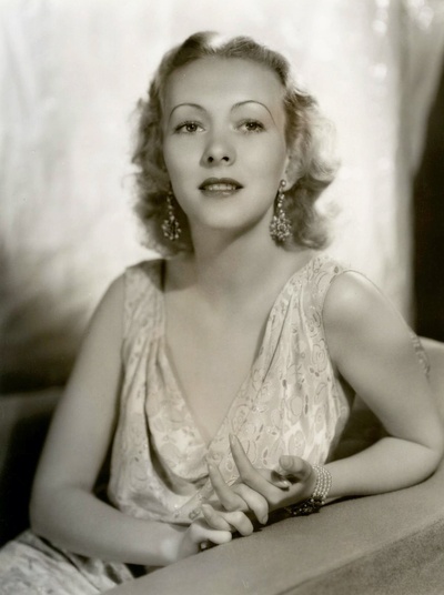 卡伦·莫利的写真