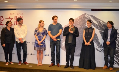 保罗·艾米的写真