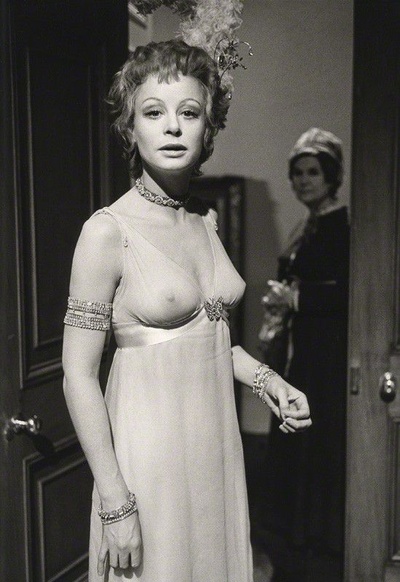 莎拉·米尔斯的写真