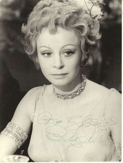 莎拉·米尔斯的写真