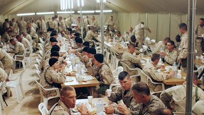 帕维尔·萨拉耶达的写真-下巴