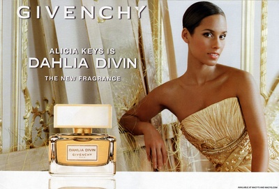 艾丽西亚·凯斯的写真