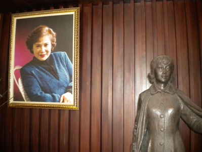 秦怡的写真-秦怡纪念馆