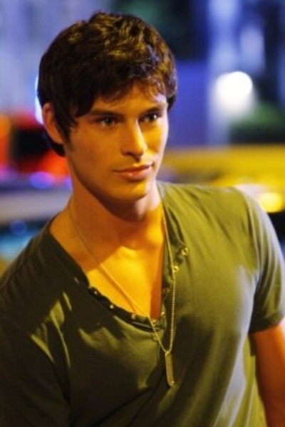 亚当·格雷戈里的写真