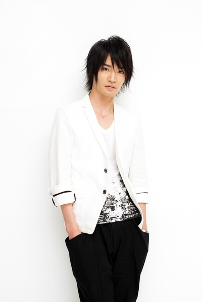 细谷佳正的写真