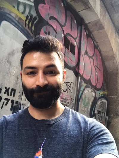 阿德里安·莫利纳的写真