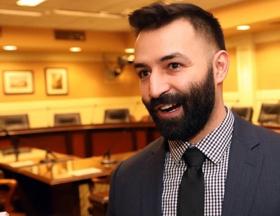 阿德里安·莫利纳的写真