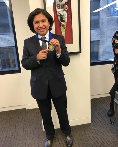 安东尼·冈萨雷斯的写真