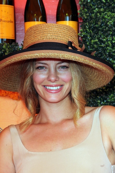 碧悠·菲利浦斯的写真