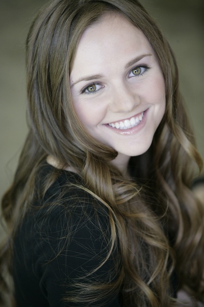 塔拉·林内·巴尔的写真-Tara Lynne Barr