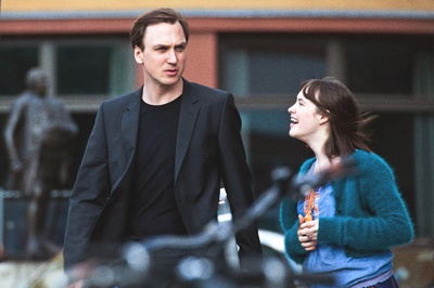 拉斯·艾丁格的写真-朵拉或我们父母的性神...