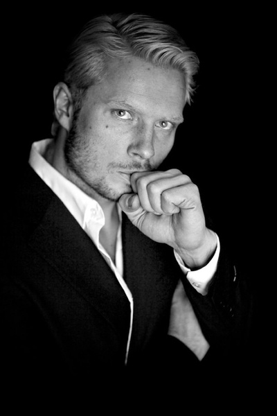 安东·庞布施尼的写真