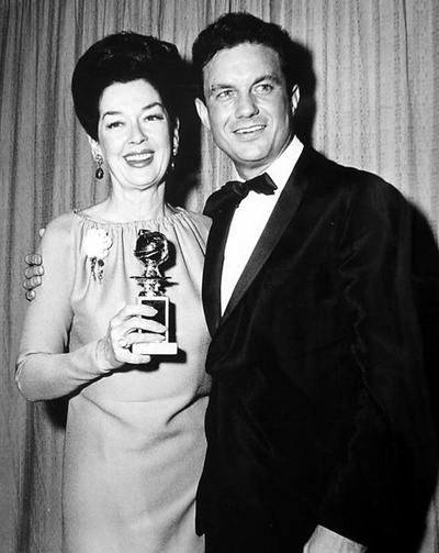 克里夫·罗伯逊的写真-Golden Globe winner ...