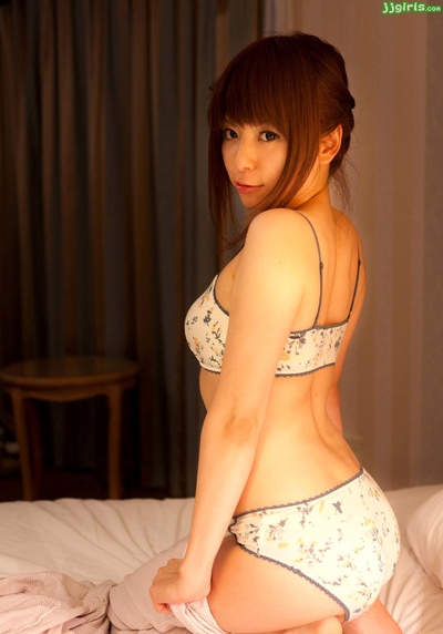 栗林里莉的写真