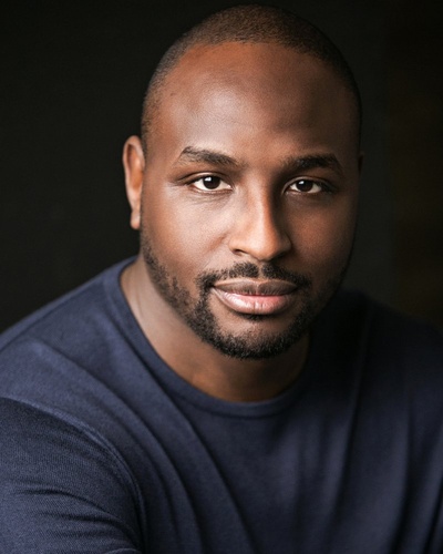 迈克尔·耶尔的写真