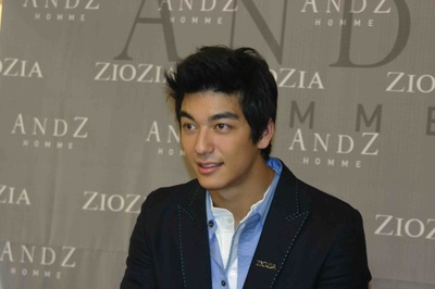 丹尼斯·吴的写真