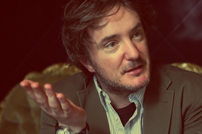 迪兰·莫兰的写真-男人到了这个年纪 再...