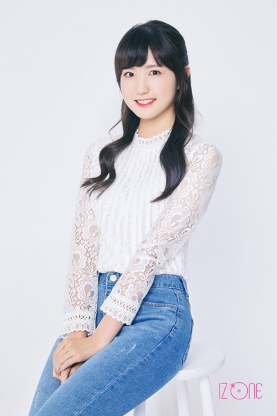 本田仁美的写真-IZ*ONE 官宣图