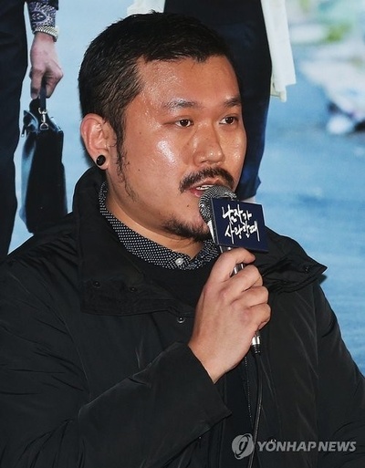 韩东旭的写真-当男人恋爱时记者招待...