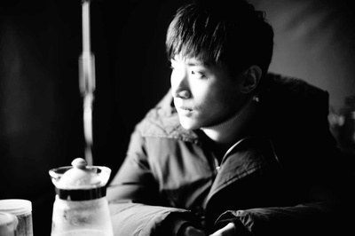 张宇的写真-张宇在《分裂》中饰演...