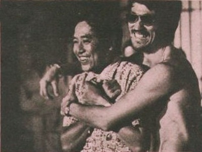 楚原的写真-李小龙探班组图