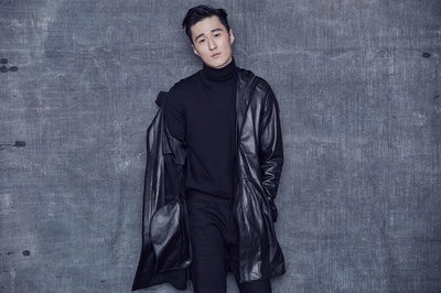 赵炳锐的写真-赵炳锐黑色系写真