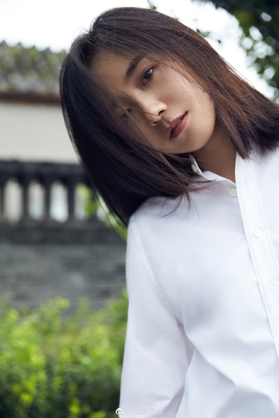 朱颜曼滋的写真-weibo@朱颜曼滋