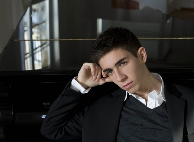 泰欧·盖尔基 的写真