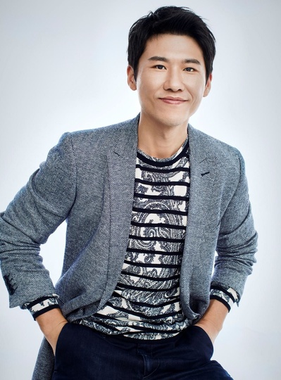 王骁的写真-真的帅，耐看型。