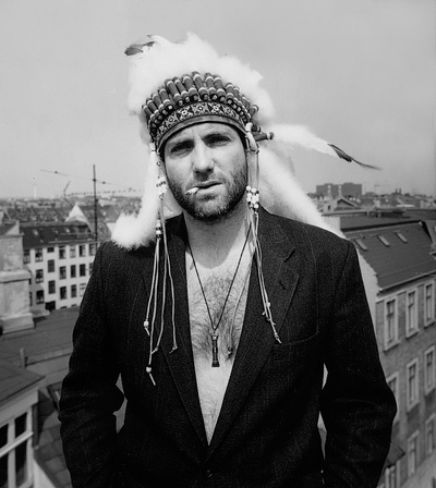 金·波德尼亚的写真