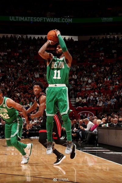 凯里·欧文的写真-在凯尔特人队的欧文