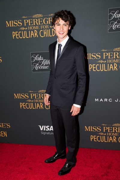 芬利·麦克米伦的写真