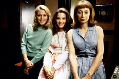 伊里纳·道格拉斯的写真-这姐们长的超像梅艳芳