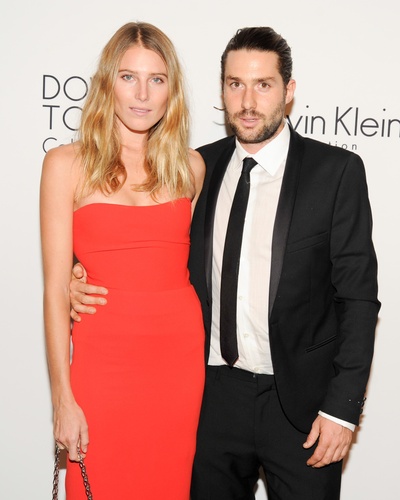 德丽·海明威的写真