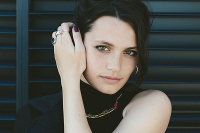 艾拉·朗夫的写真