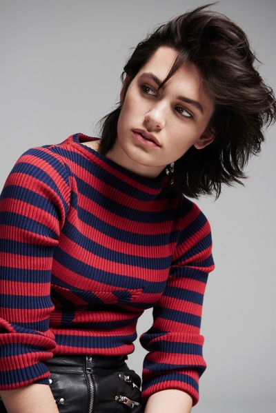 艾拉·朗夫的写真