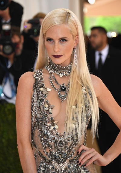 波比·迪瓦伊的写真