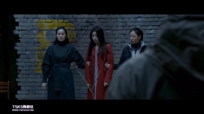 玉子妍的写真-人狼 인랑 (2018)