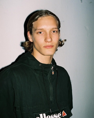 布勒·辛瑞克松的写真-Airwaves 2017