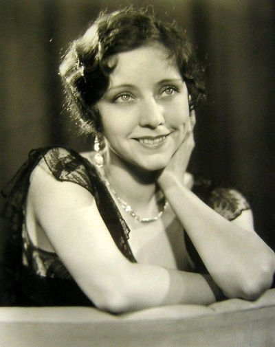 琼·佩尔斯的写真