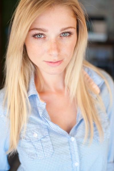 阿莉莎·茱莉亚·史密斯的写真